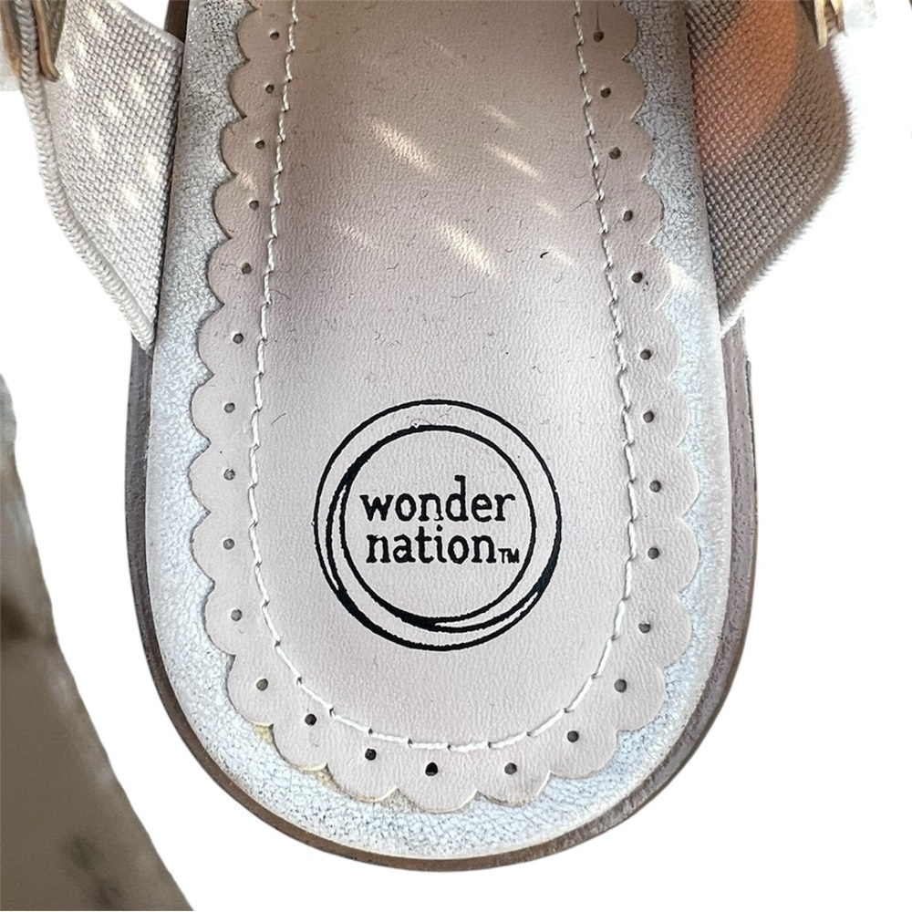 Wonder Nation Girl’s Cream Shimmering Sandals EUC 2 - Picture 6 of 8